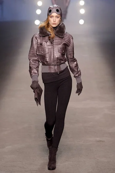 Look 1